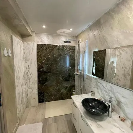 Royalty Sea Apartmán
